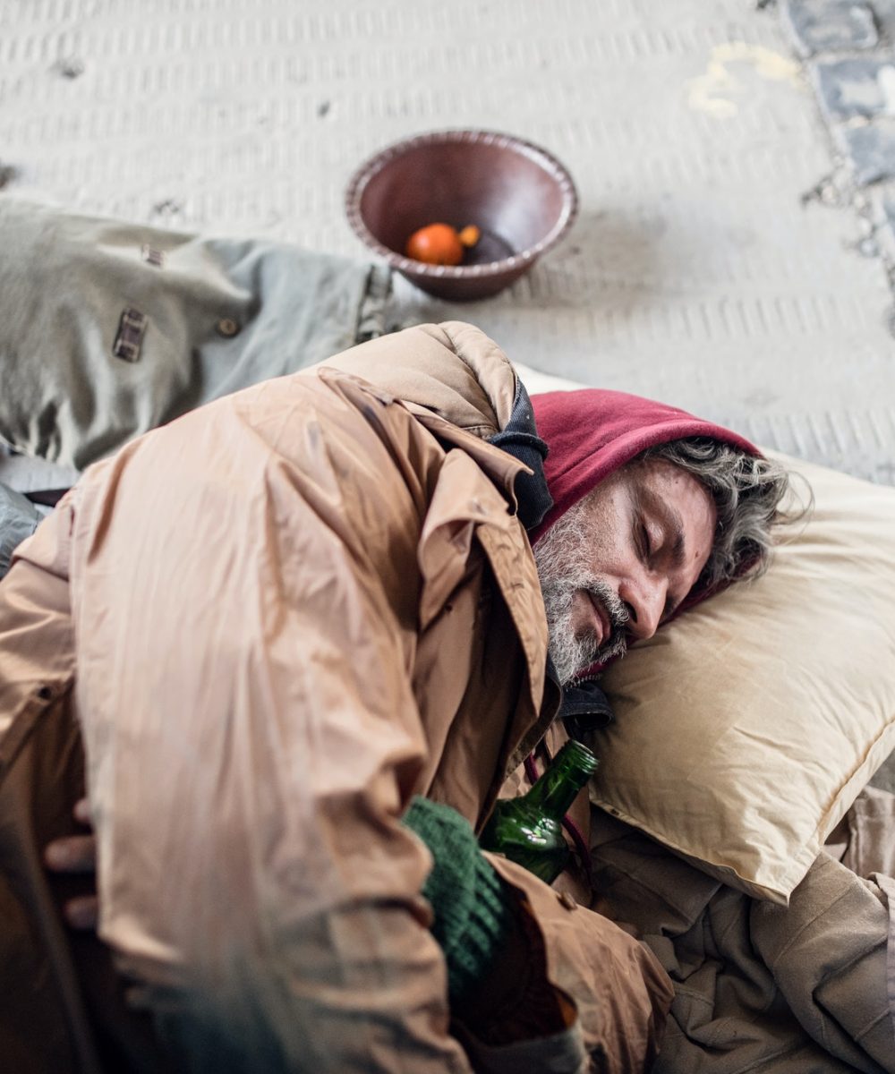 homeless-beggar-man-lying-on-the-ground-outdoors-in-city-sleeping-.jpg homeless-beggar-man-lying-on-the-ground-outdoors-in-city-sleeping-.jpg